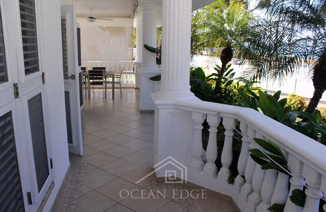 Las-Terremas-Real-Estate-Ocean-Edge-Dominican-Republic-Ocean view house 3 bed in beachfront hotel (12)
