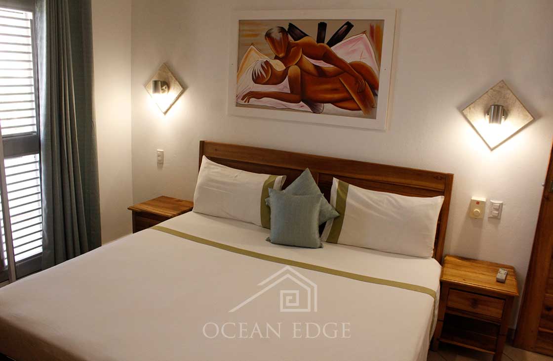 Las-Terremas-Real-Estate-Ocean-Edge-Dominican-Republic-Ocean view house 3 bed in beachfront hotel (21)
