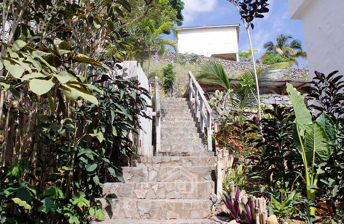 Las-Terrenas-Real-Estate-Ocean-Edge-Dominican-Republic - Authentic caribbean house in green community (28)