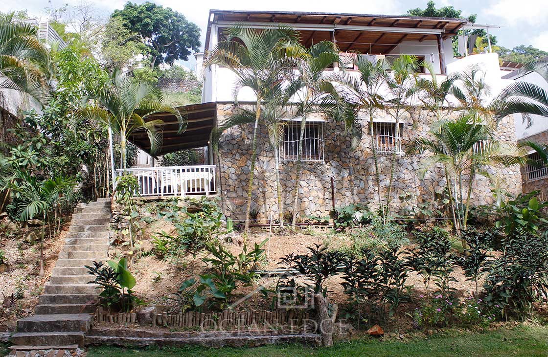 Las-Terrenas-Real-Estate-Ocean-Edge-Dominican-Republic - Authentic caribbean house in green community (31)
