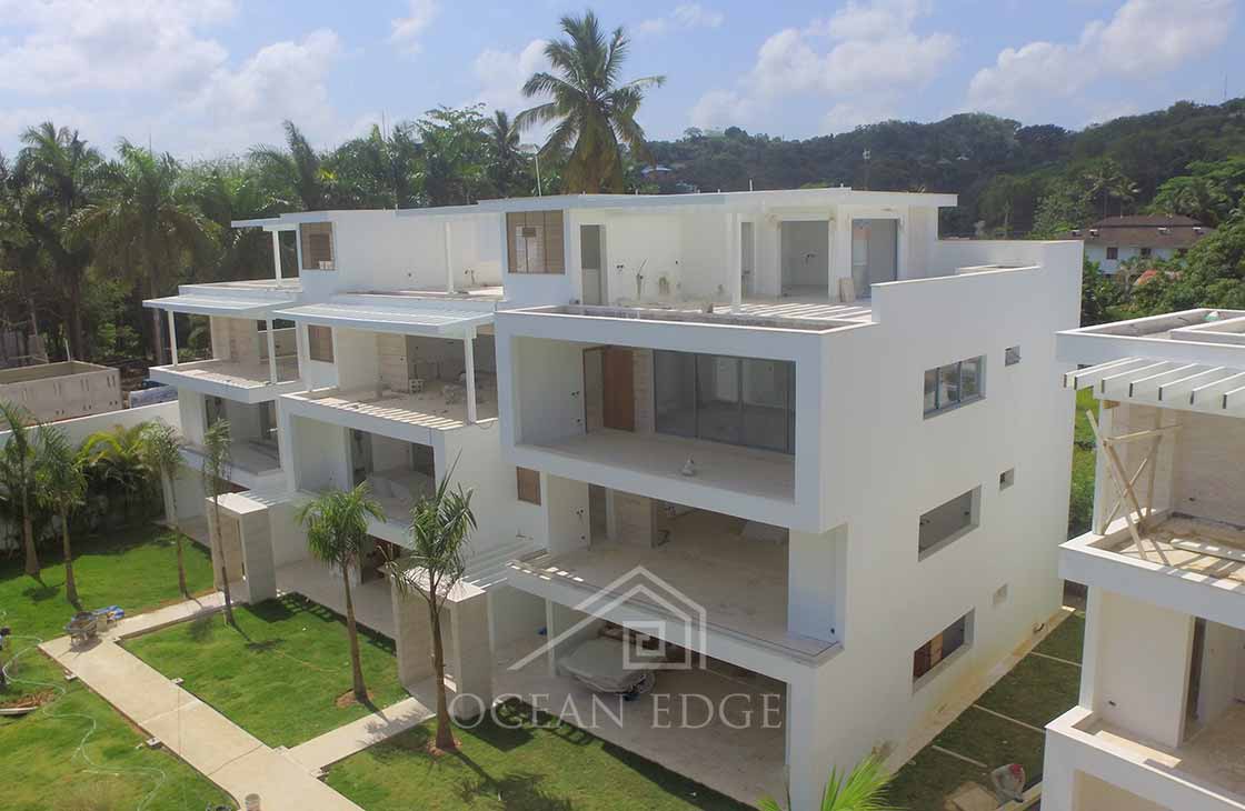 Las-Terrenas-Real-Estate-Ocean-Edge-Dominican-Republic- Bright penthouse in tourism center (7)