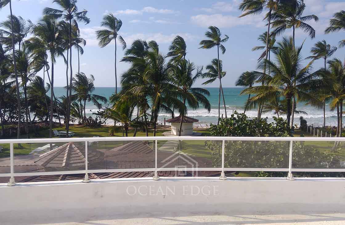 Las-Terrenas-Real-Estate-Ocean-Edge-Dominican-Republic - Family penthouse in exclusive beachfront comm (21)
