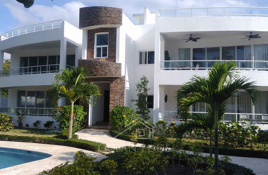 Las-Terrenas-Real-Estate-Ocean-Edge-Dominican-Republic - Family penthouse in exclusive beachfront comm (29)