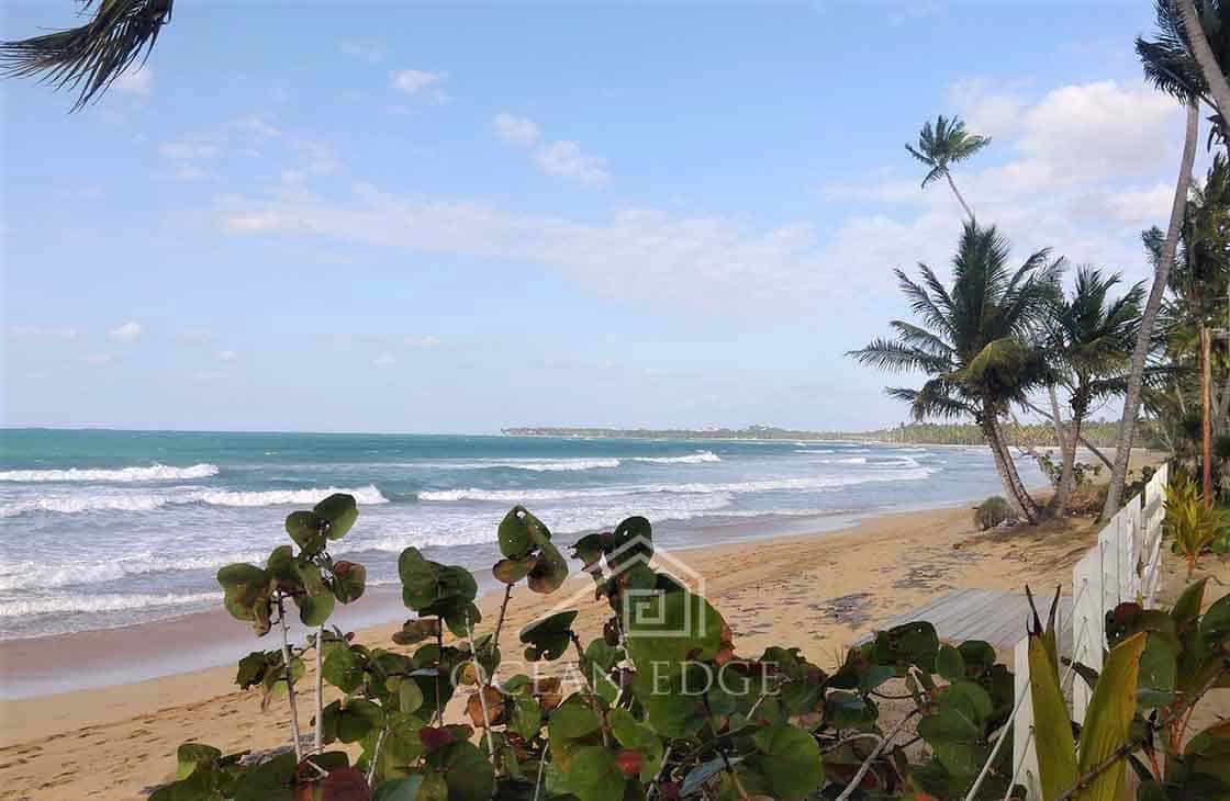 Las-Terrenas-Real-Estate-Ocean-Edge-Dominican-Republic - Family penthouse in exclusive beachfront comm (36)