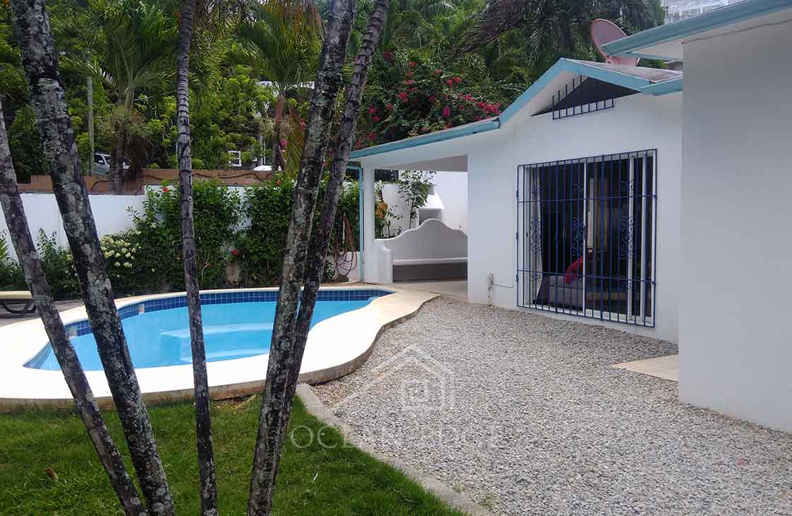 Las-Terrenas-Real-Estate-Ocean-Edge-Dominican-Republic -Independent villa in central location (1)