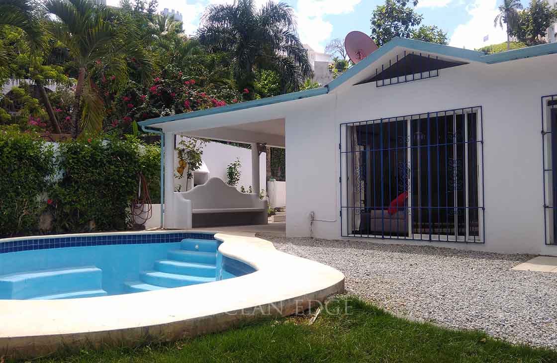 Las-Terrenas-Real-Estate-Ocean-Edge-Dominican-Republic -Independent villa in central location (3)