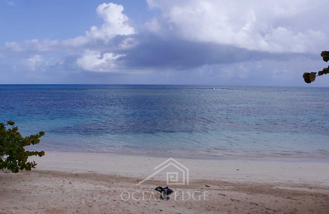 Las-Terrenas-Real-Estate-Ocean-Edge-Dominican-Republic - Luxury townhouse in beachfront community (7)