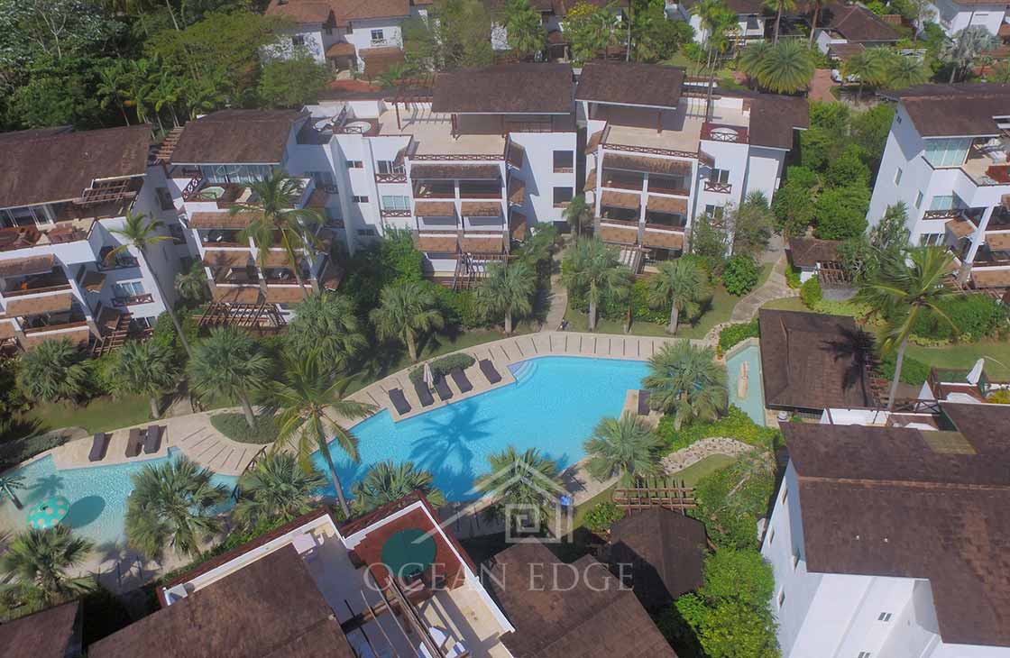 Las-Terrenas-Real-Estate-Ocean-Edge-Dominican-Republic - Luxury townhouse in beachfront community drone (3)