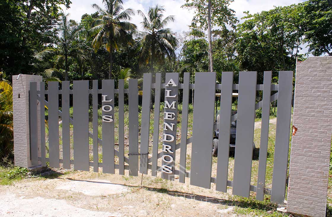 Las-Terrenas-Real-Estate-Ocean-Edge-Dominican-Republic- individual lots in community near beach and to (1 (5)