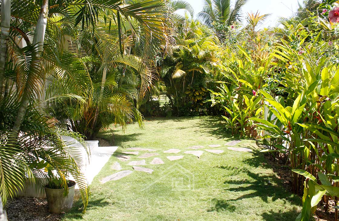 Townhouse in peaceful Las-Terremas-Real-Estate-Ocean-Edge-Dominican-Republic-Ocean view house 3 bed in beachfront hotel ( (24)