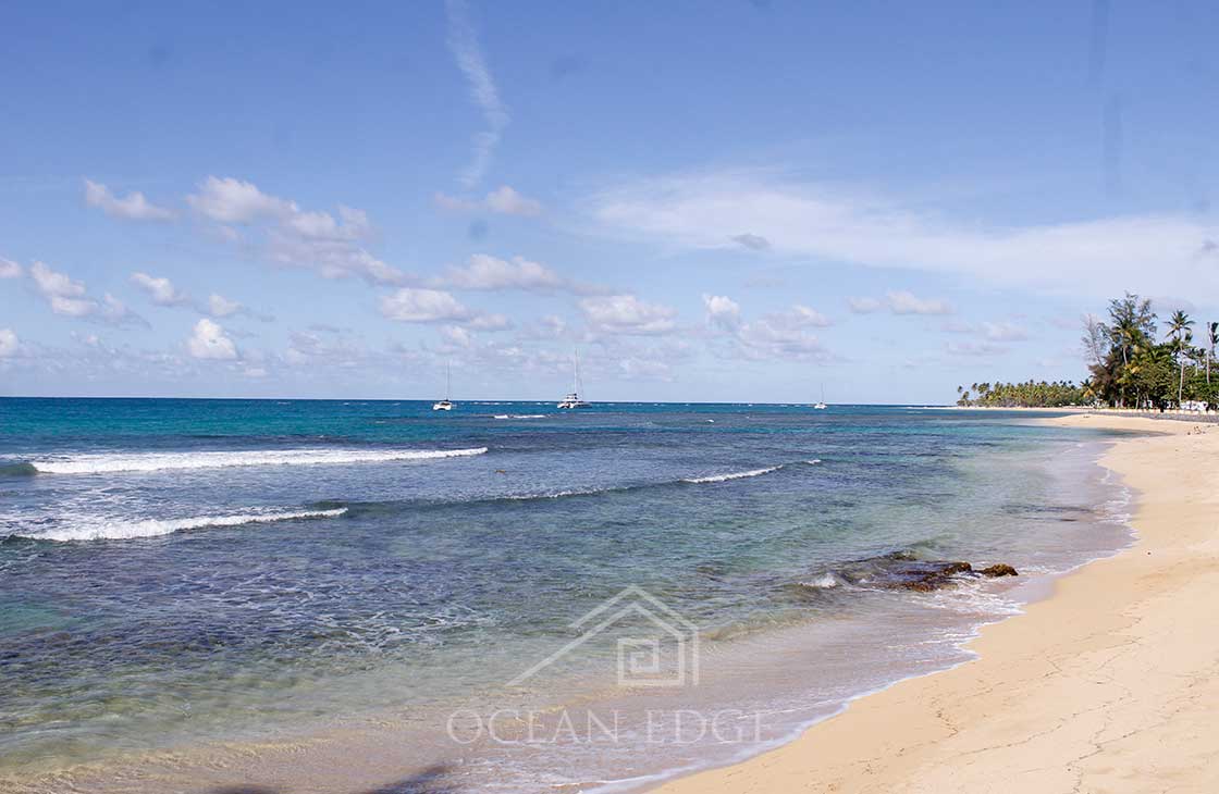 common space in beachfront hotel playa popy -Las-Terremas-Real-Estate-Ocean-Edge-Dominican-Republic-(22)