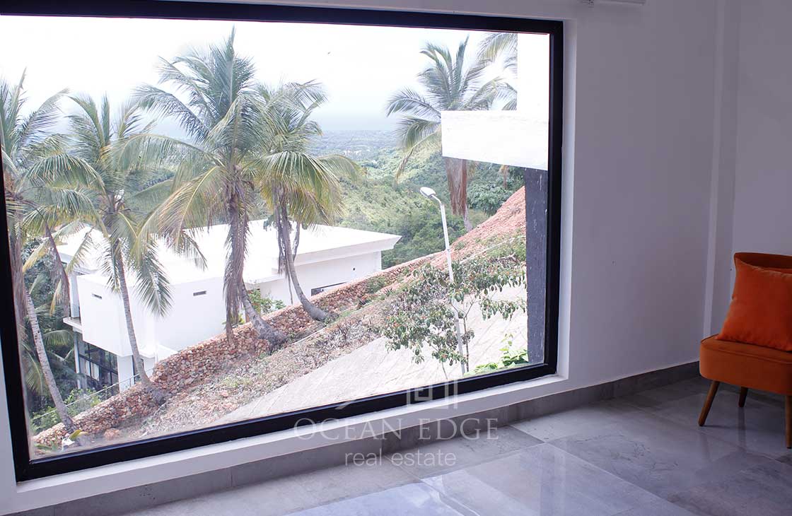 Luxury ocean view villa with independent apartment (103)