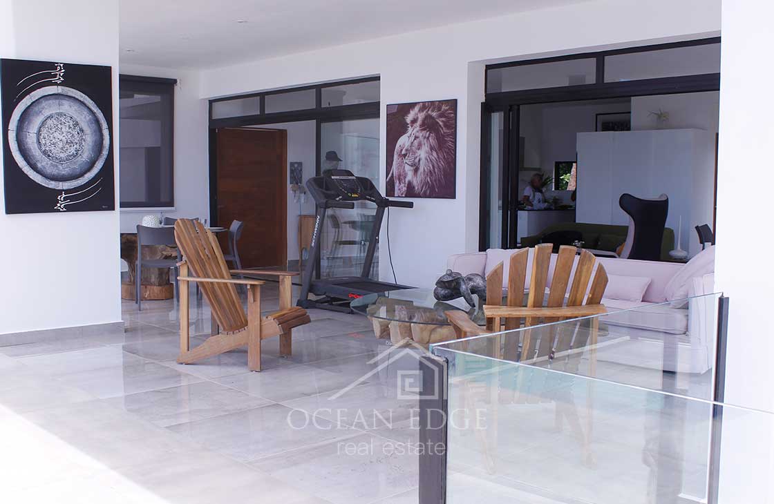 Luxury ocean view villa with independent apartment (114)