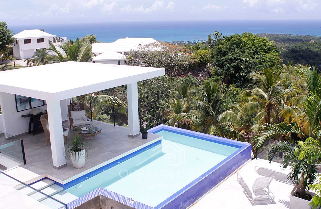 Luxury ocean view villa with independent apartment (44)