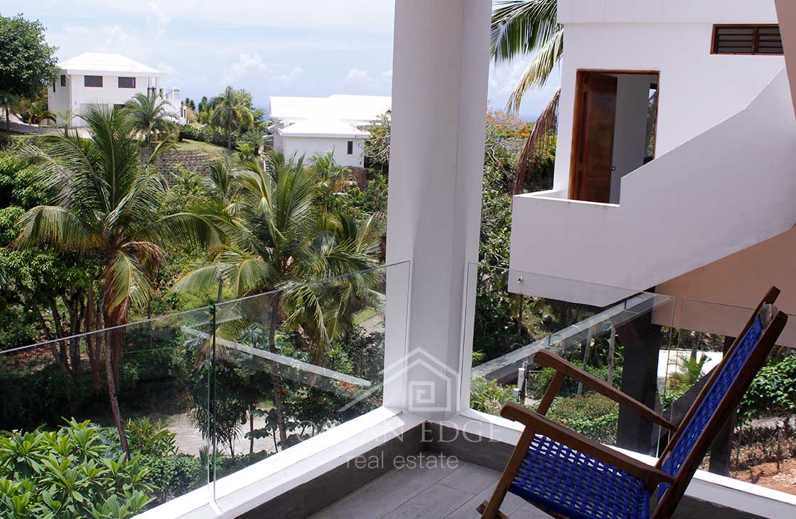 Luxury ocean view villa with independent apartment (95)
