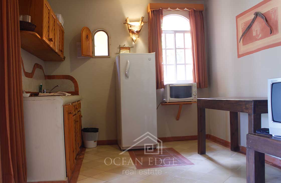 Tuscany 2-bed condo in tropical style community-realestate-lasterrenas-oceanedge (4)