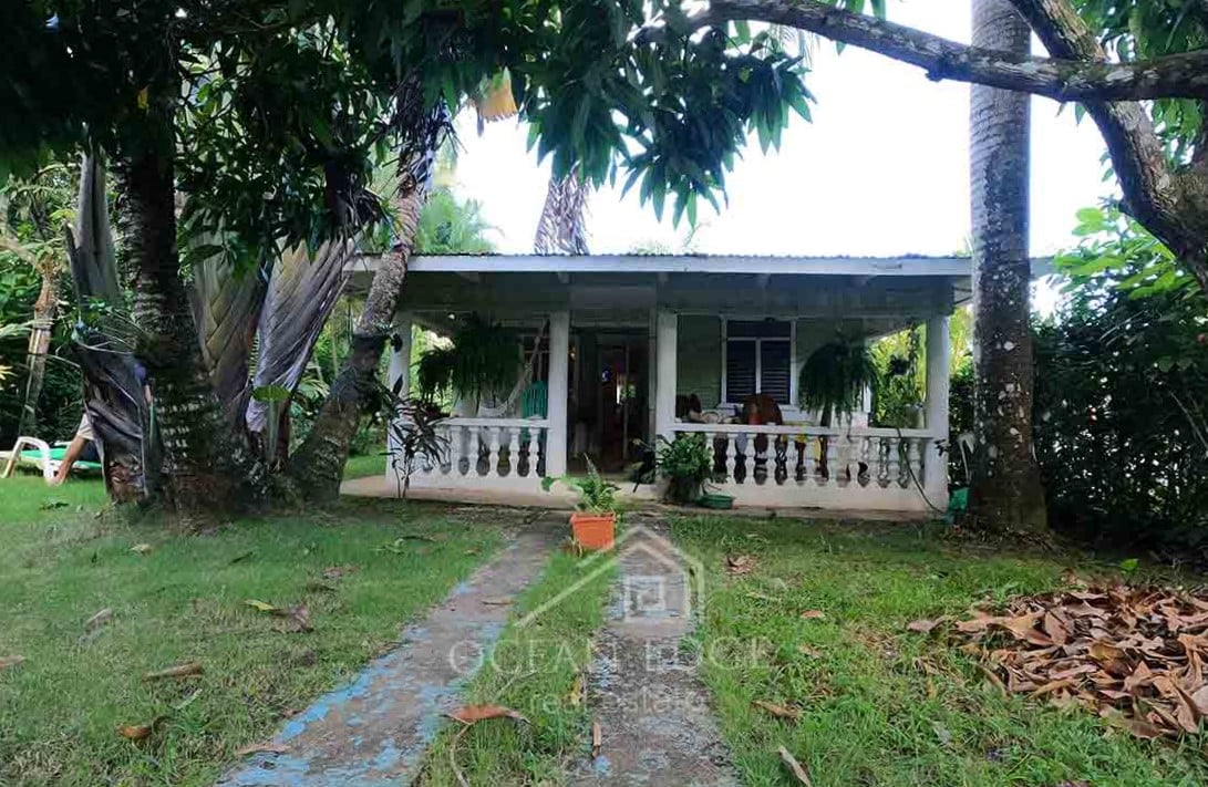 Affordable-villa-with-private-garden-Las-Terrenas-Real-Estate-Ocean-Edge
