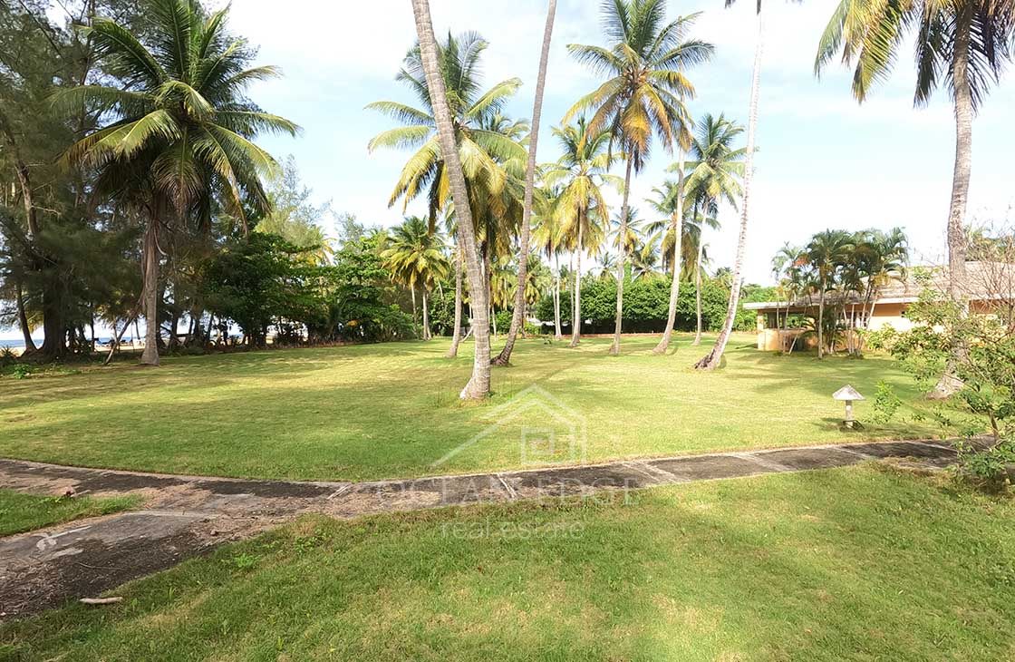 Beachfront-hotel-development-opportunity-Las-terrenas-real-estate-ocean-edge-1