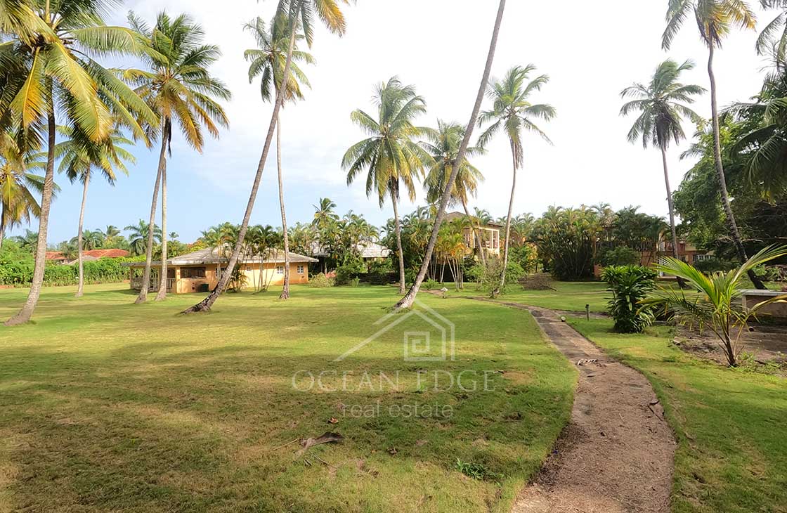 Beachfront-hotel-development-opportunity-Las-terrenas-real-estate-ocean-edge-1