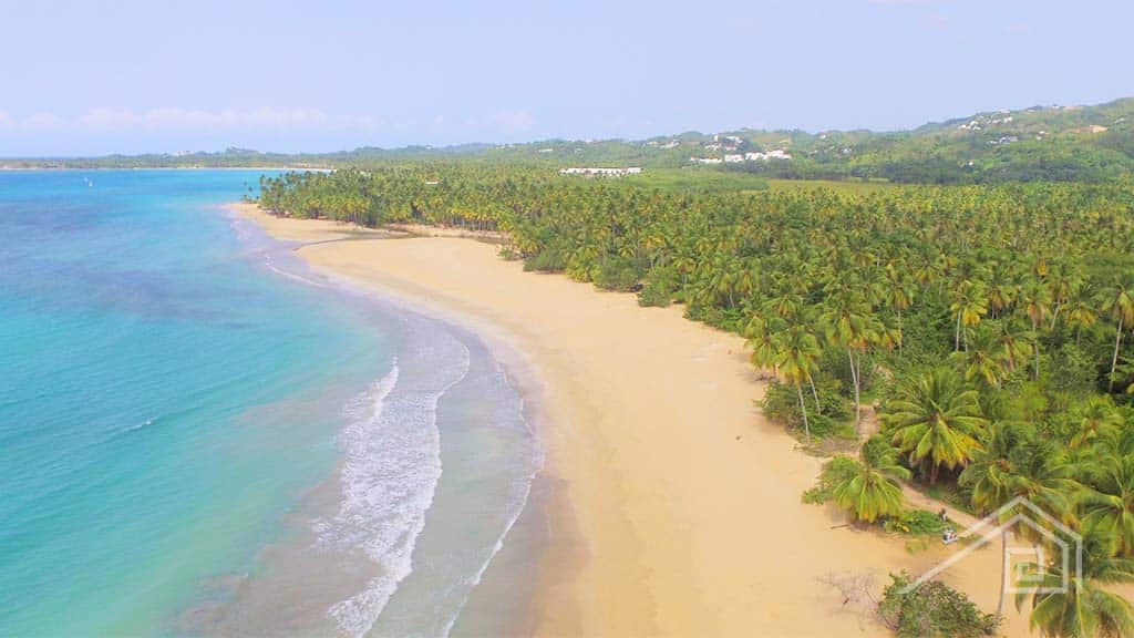 Beaches-in-Las-Terrenas-ocean-edge-real-estate-playa-coson