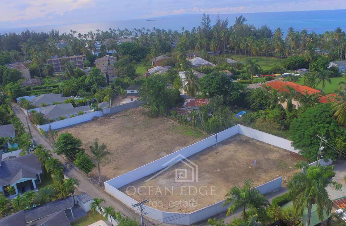 Last individual lots available in Playa Las Ballenas-las-terrenas-ocean-edge-real-estate-drone (2)