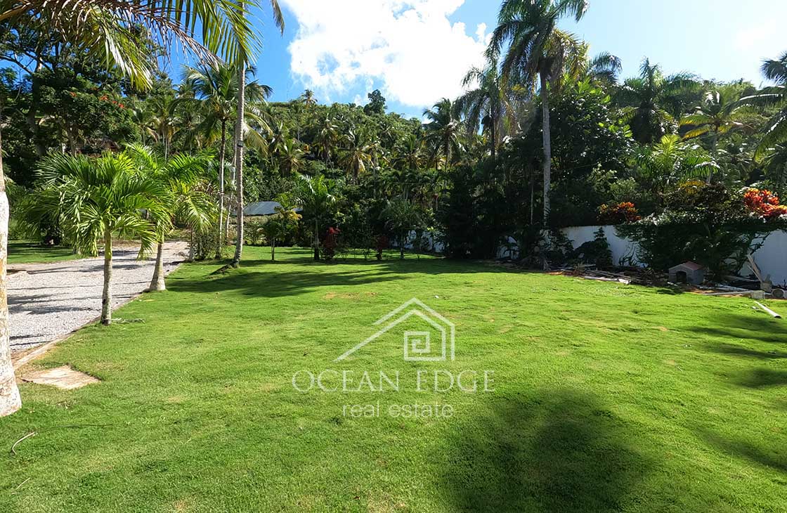 Building-lots-in-gated-community-near-Coson-beach-las-terrenas-real-estate