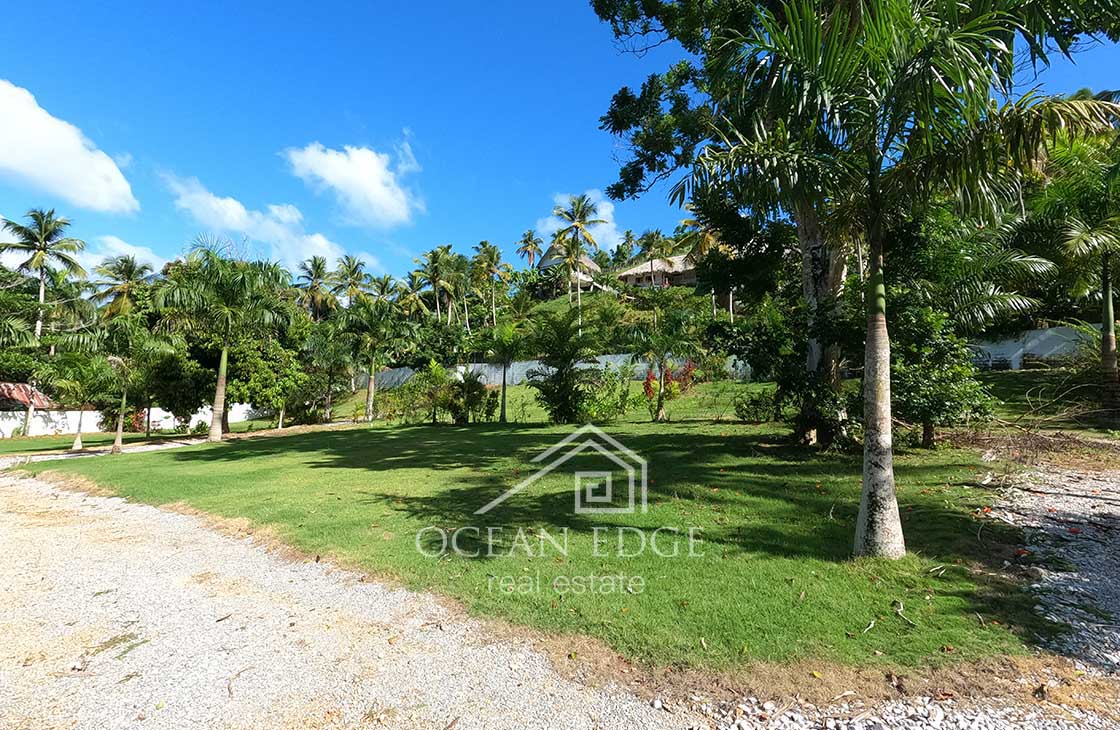 Building-lots-in-gated-community-near-Coson-beach-las-terrenas-real-estate.JPG