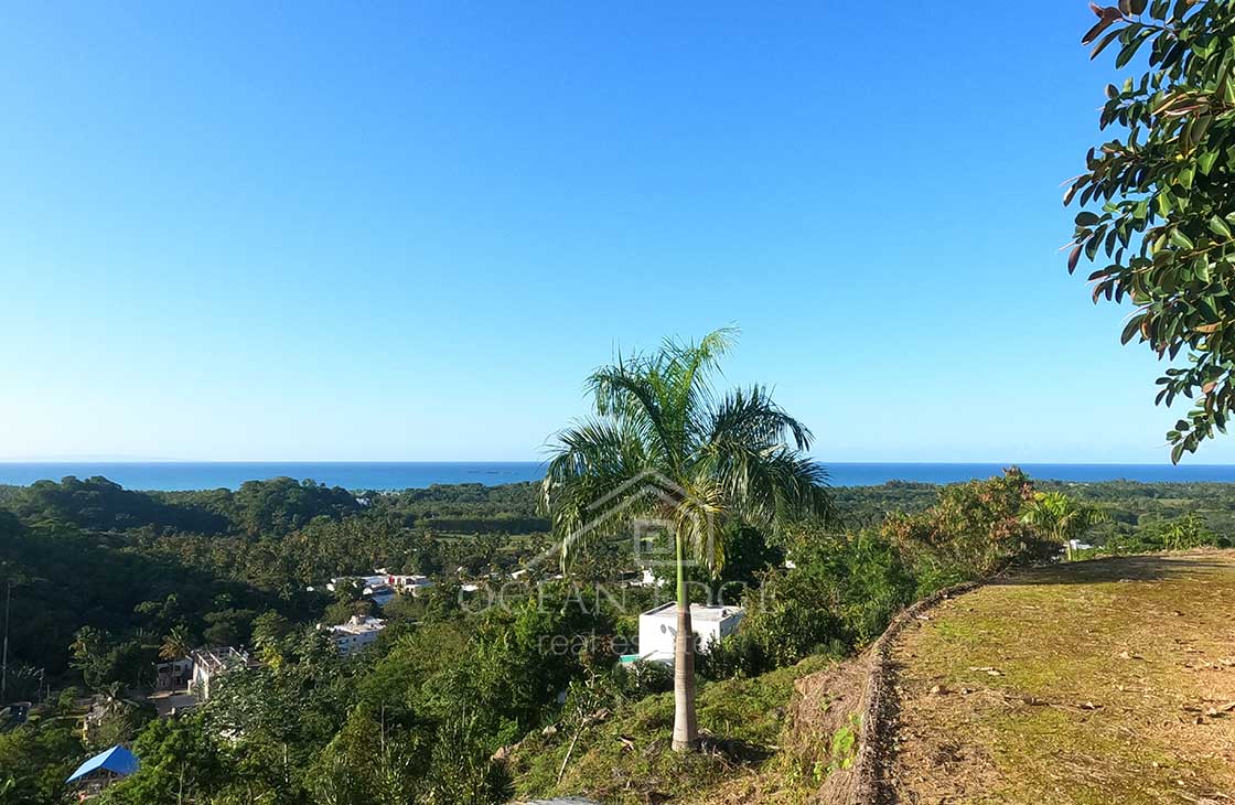 Building-Lots-with-Ocean-View-to-Bonita-Beach.JPG