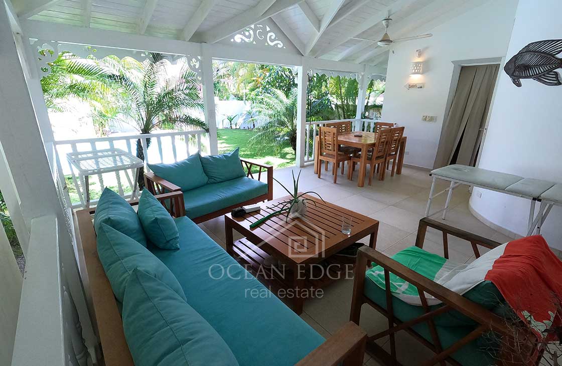 4-bed-Villa-with-private-pool-near-Las-Bellenas-beach-las-terrenas-real-estae