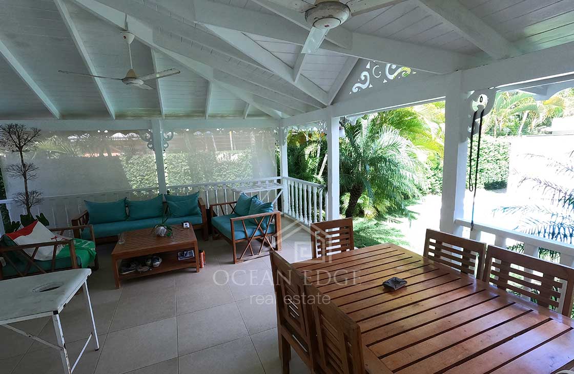 4-bed-Villa-with-private-pool-near-Las-Bellenas-beach-las-terrenas-real-estae