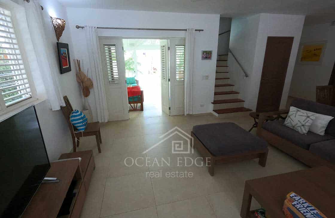 4-bed-Villa-with-private-pool-near-Las-Bellenas-beach-las-terrenas-real-estae