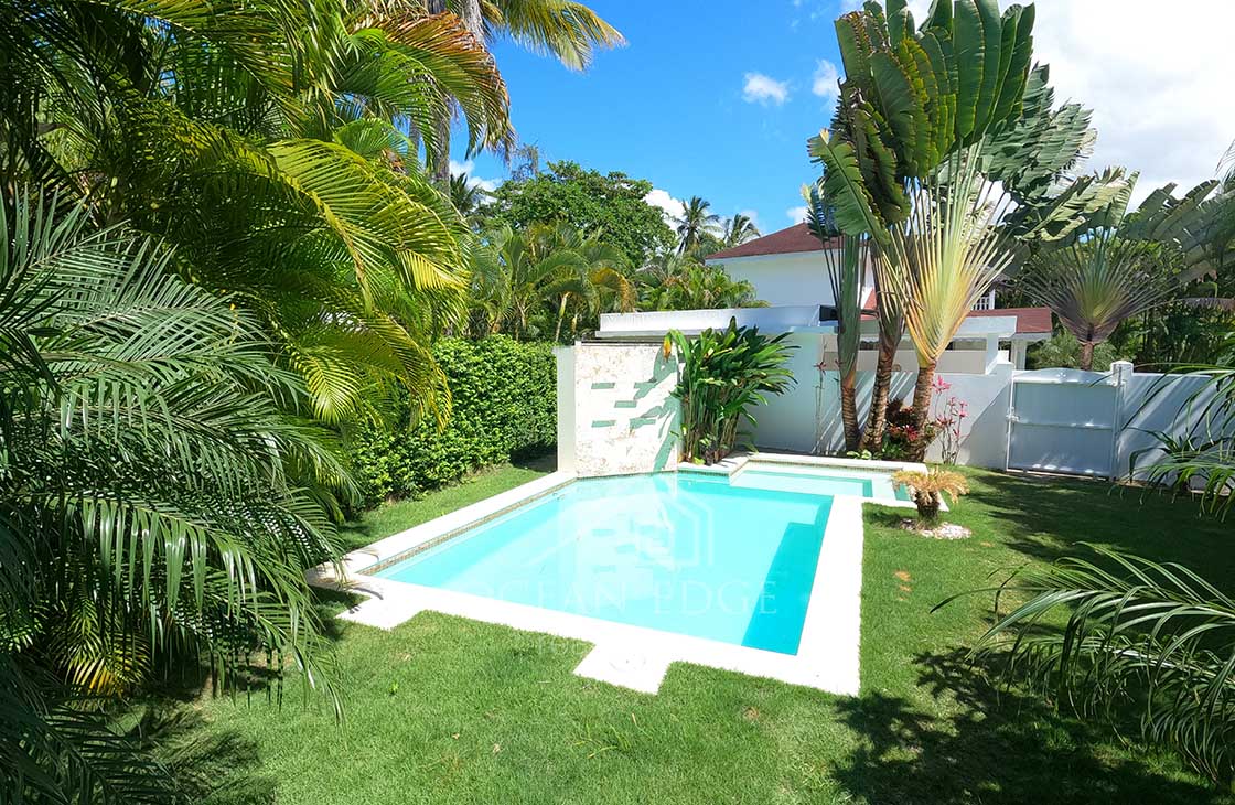 4-bed-Villa-with-private-pool-near-Las-Bellenas-beach-las-terrenas-real-estae