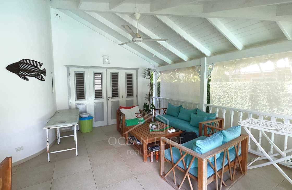 4-bed-Villa-with-private-pool-near-Las-Bellenas-beach-las-terrenas-real-estae