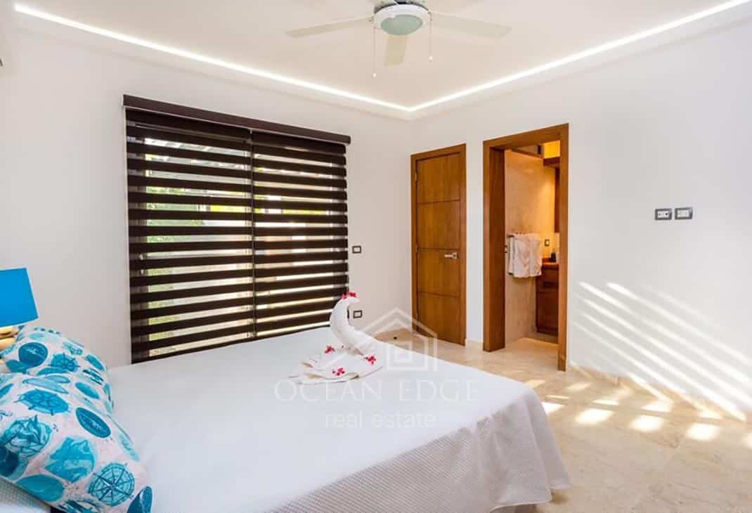 Elegant 4-bed condo in Beachfront Apart-Hotel-Las-Terrenas-Ocean-Edge-Real-Estate (15)