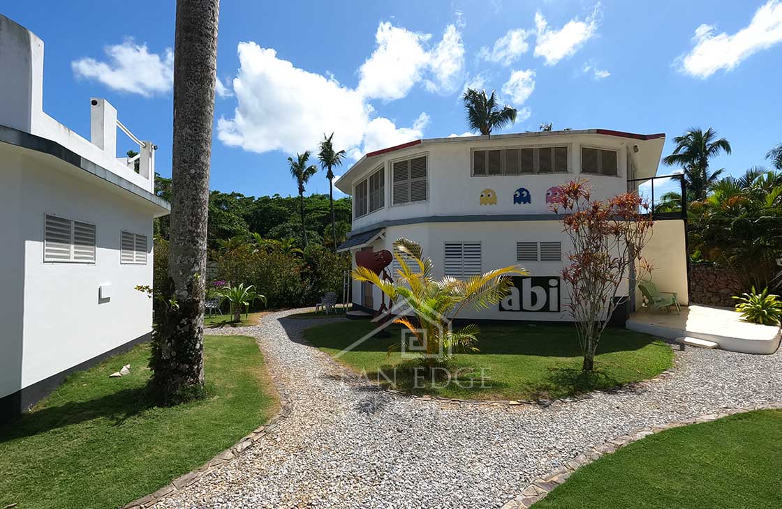 Hotel-in-operation-for-sale-next-to-Popy-Beach-Las-Terrenas-Ocean-ege-real-estate