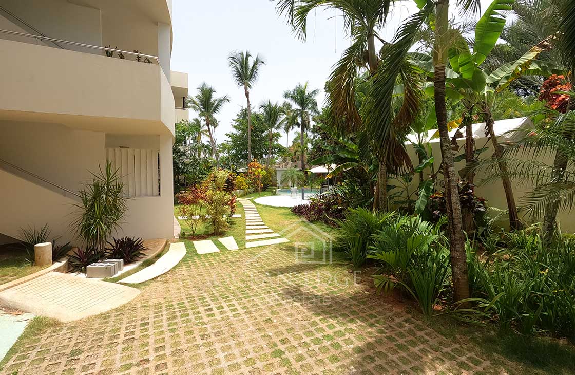 2-bedrooms-penthouse-near-popy-beach-las-terrenas-ocean-edge-real-estate