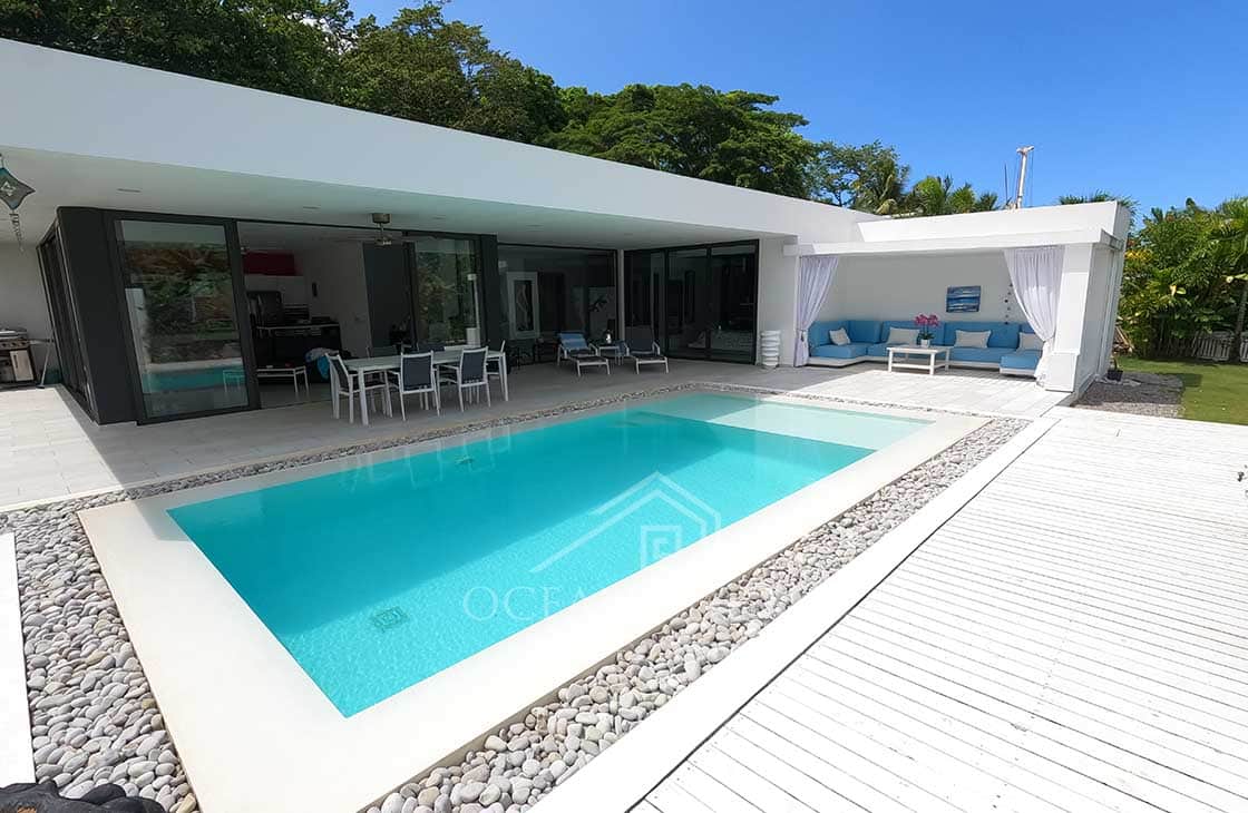 Luxury-3-bed-villa-with-golf-course-in-Las-Ballenas-las-terrenas-ocean-edge-real-estate