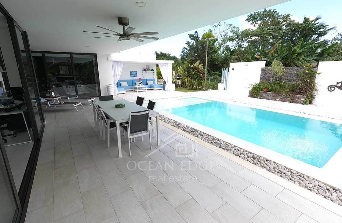 Luxury-3-bed-villa-with-golf-course-in-Las-Ballenas-las-terrenas-ocean-edge-real-estate