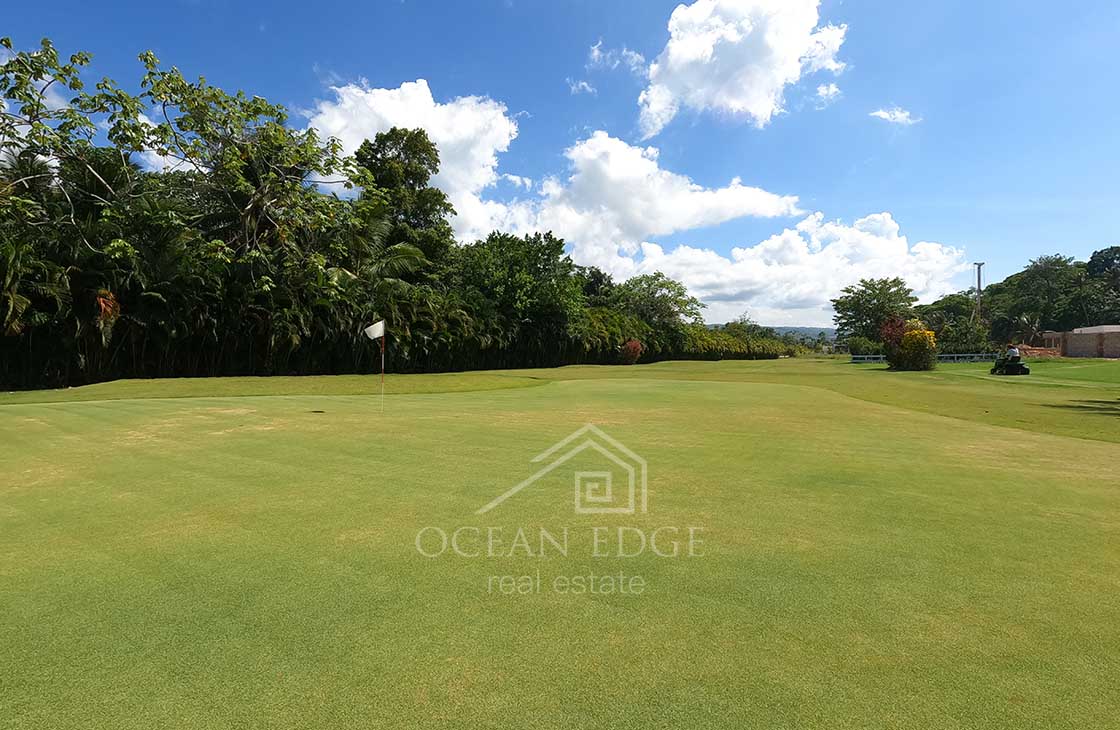 Luxury-3-bed-villa-with-golf-course-in-Las-Ballenas-las-terrenas-ocean-edge-real-estate