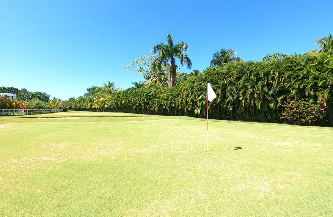 Luxury-3-bed-villa-with-golf-course-in-Las-Ballenas-las-terrenas-ocean-edge-real-estate