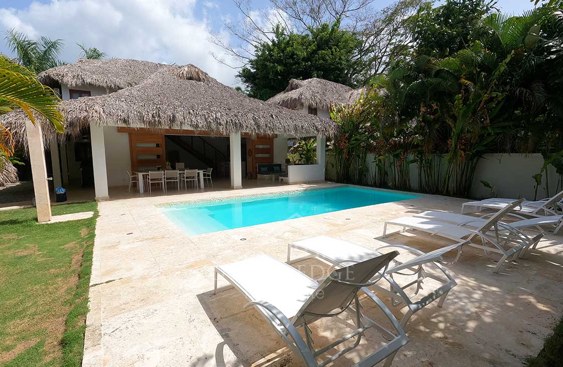 4-Bedrooms-caribbean-villa-in-gated-community-las-terrenas-ocean-edge-real-estate