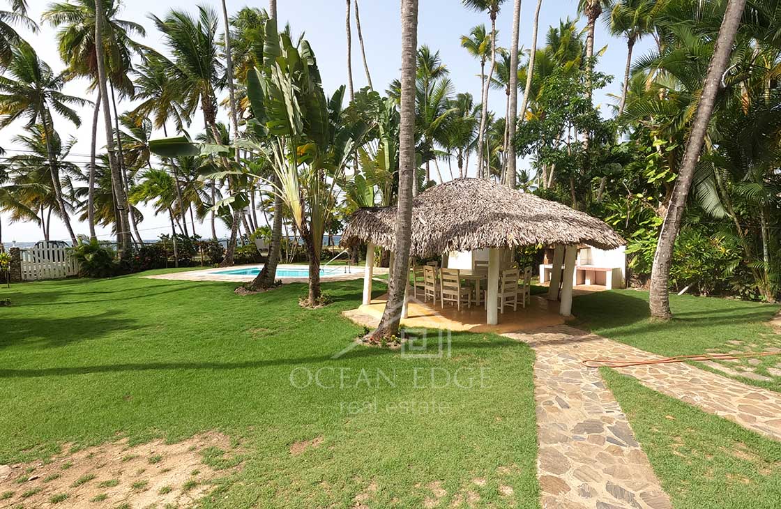 eachfront-Villa-with-private-pool-in-Las-Ballenas-Beach-las-terrenas-ocean-edge-real-estate