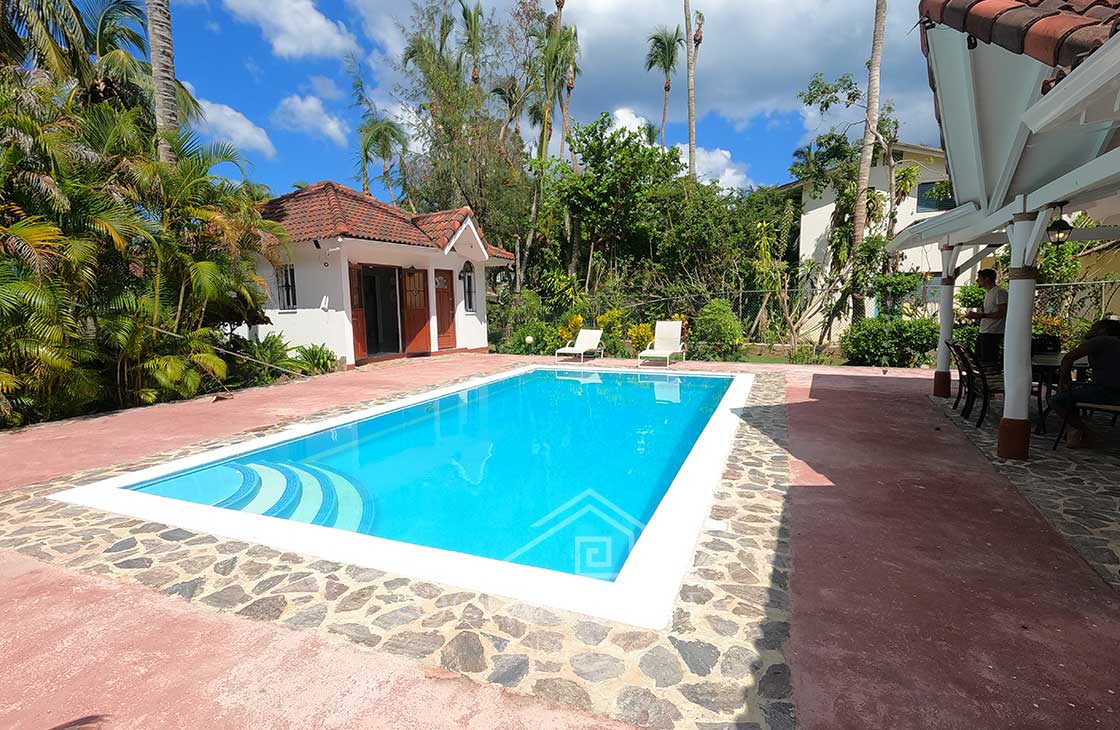 3-bedroom-villa-with-Pool-and-Bungalow-(35)