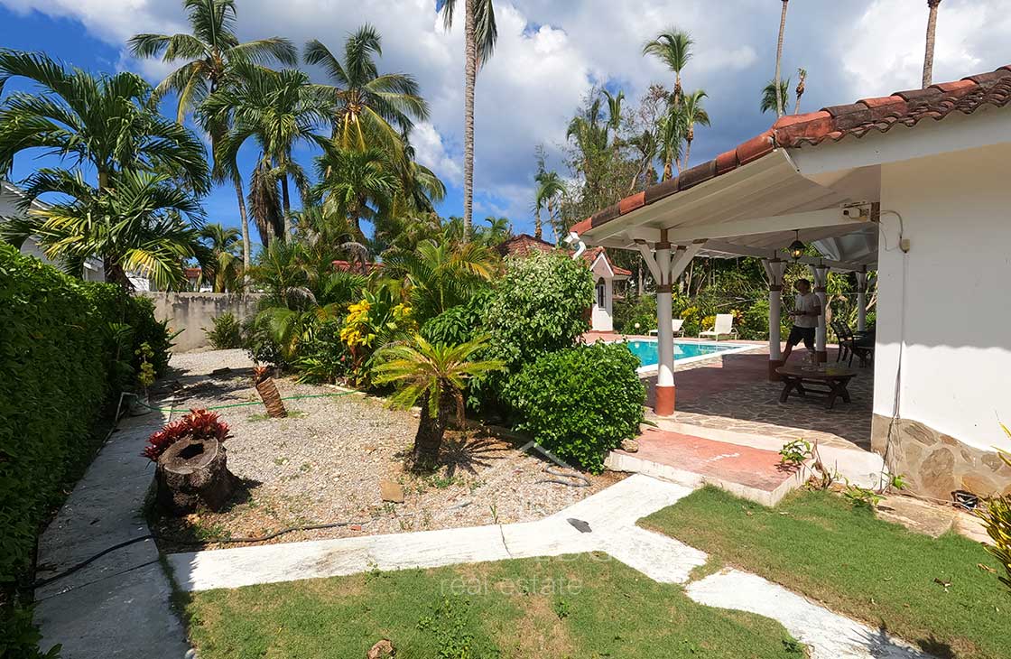 3-bedroom-villa-with-Pool-and-Bungalow-(55)