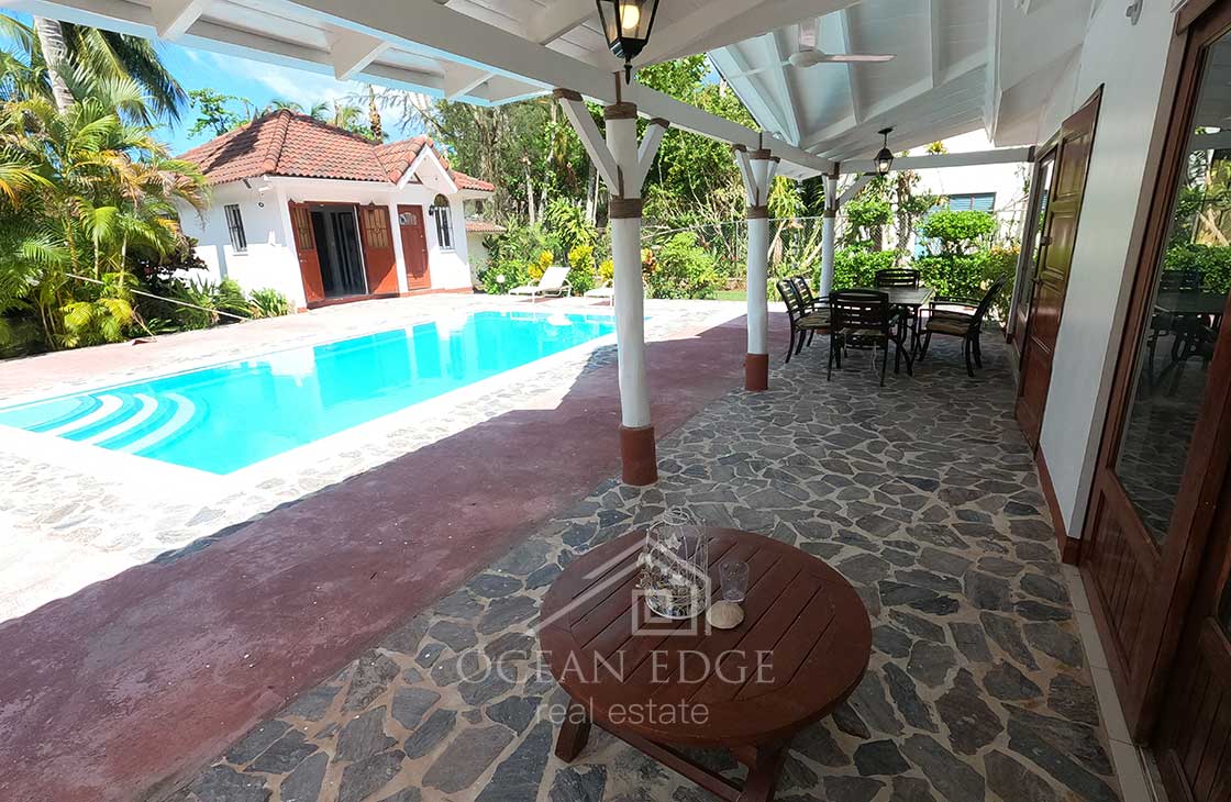 3-bedroom-villa-with-Pool-and-Bungalow-(60)