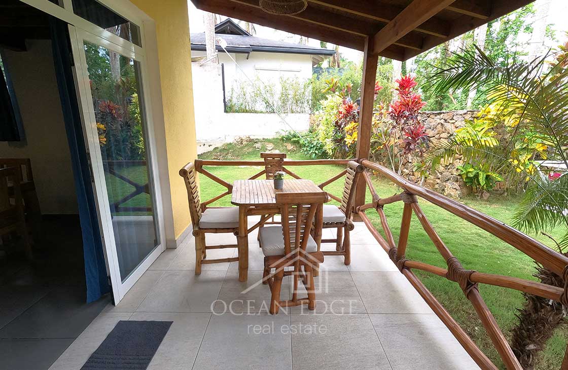 4-bedroom-villa-near-Las-Ballenas-Beach-(8)