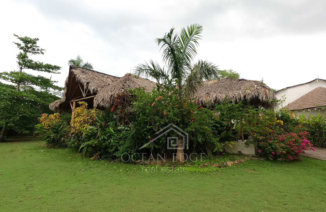 Caribbean villa with large garden near Cosón Beach-las-terrenas-ocean-edge-real-estate (1)