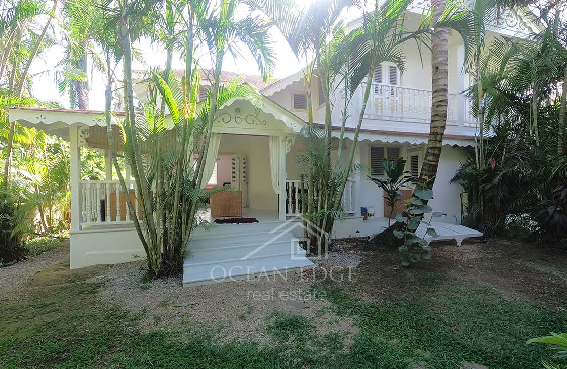 3-bedroom-colonial-style-house-near-the-beach-las-terrenas-ocean-edge-real-estate-1