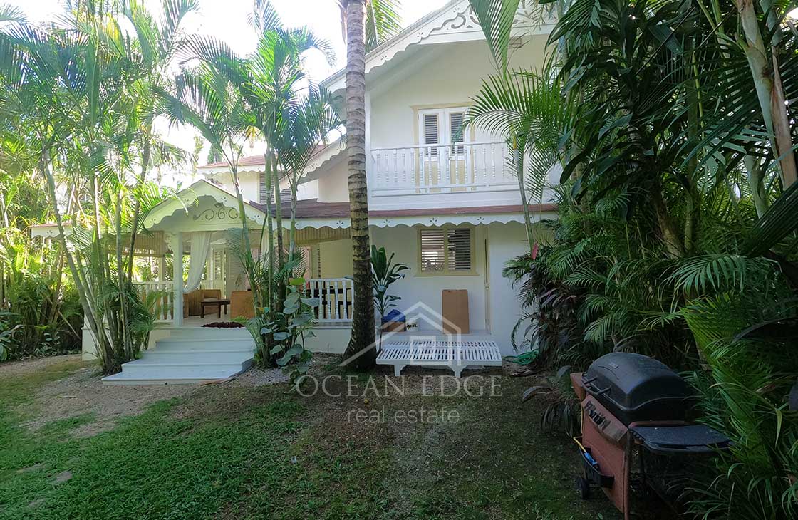 3-bedroom-colonial-style-house-near-the-beach-las-terrenas-ocean-edge-real-estate-1
