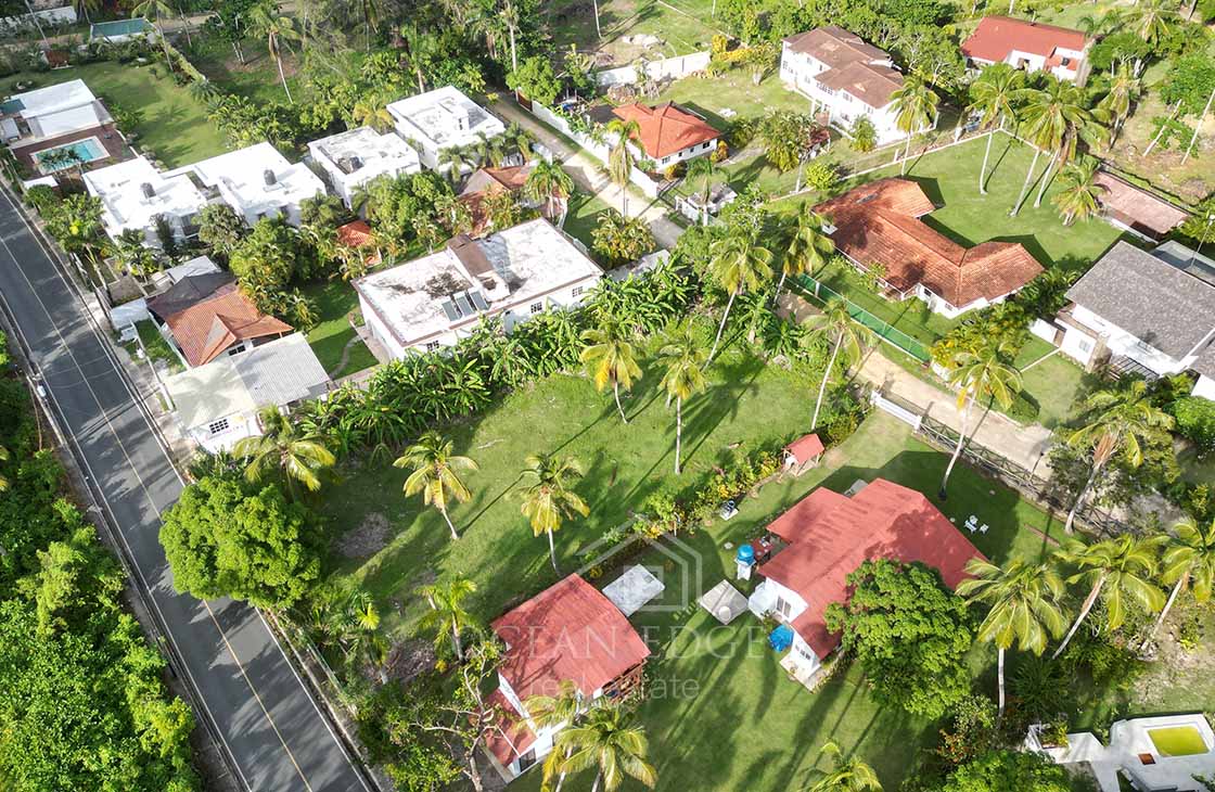 Building-Lots-in-beachfront-community-in-Portillo-Beach-las-terrenas-ocean-edge-real-estate